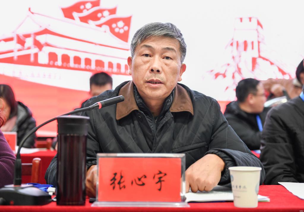 党委副书记、校工会主席张心宇作《学校工会工作报告》大会现场(大学生记者 王非凡摄)