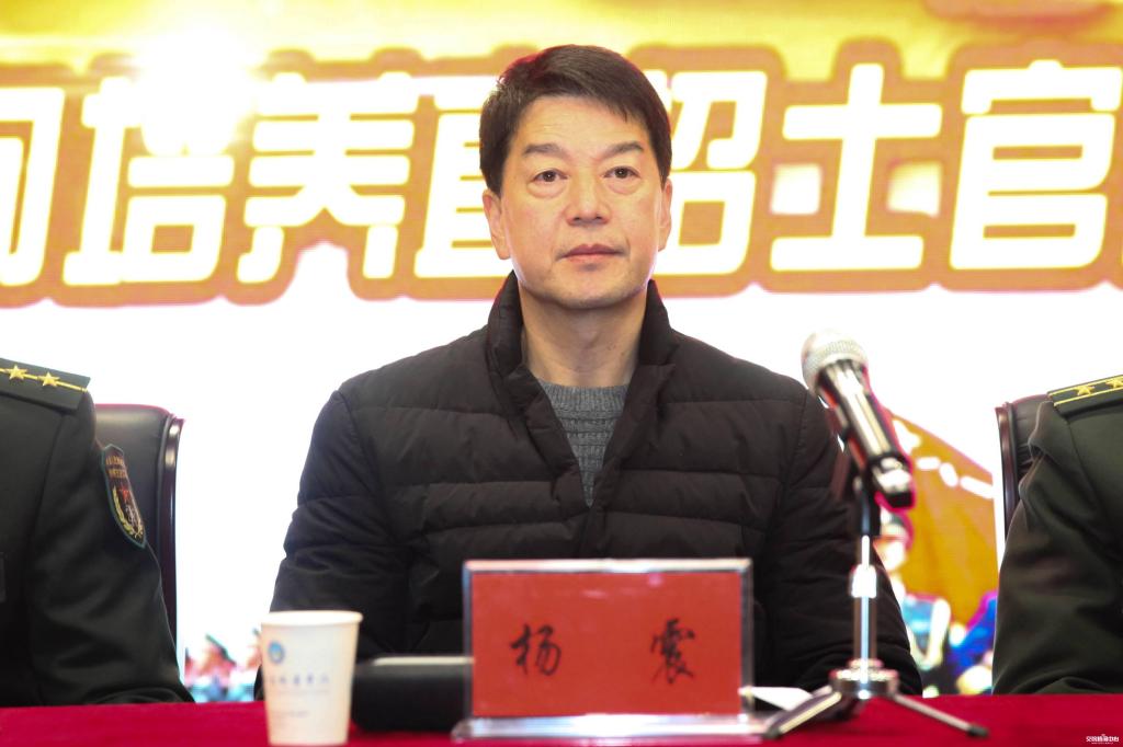 党委书记杨震讲话(大学生记者 胡玉泉/摄)