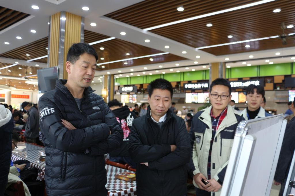 杨震书记现场观摩比赛(耿俊供图)