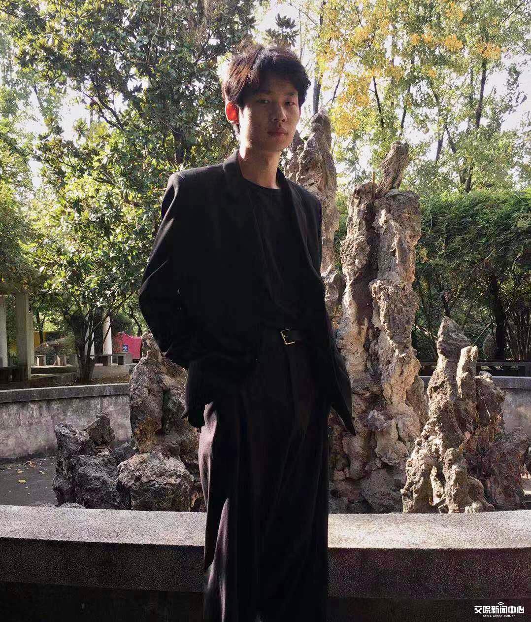 周豪生活照
